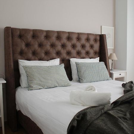 Suite 2 Bedrooms เอเธนส์ ภายนอก รูปภาพ